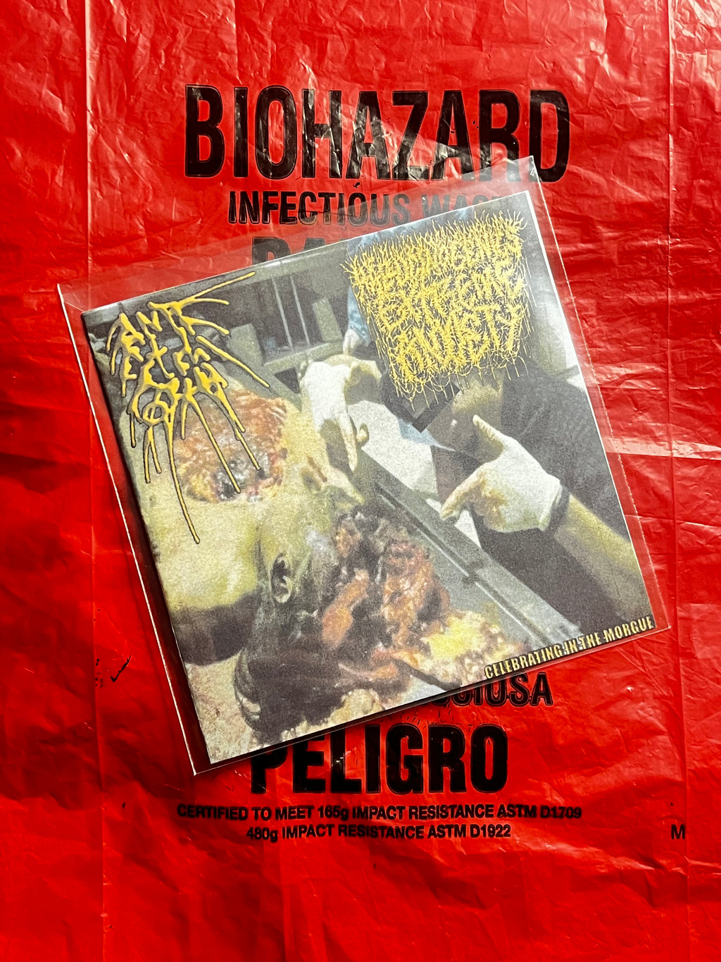 ANTI ITCH CREME / HALLUCINOGENIC EXTREME ANXIETY CELEBRATING IN THE MOURGE SPLIT CDR